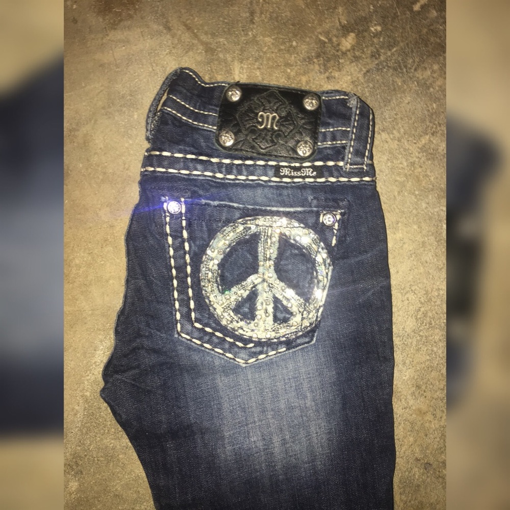 Selling because they didn’t fit me.